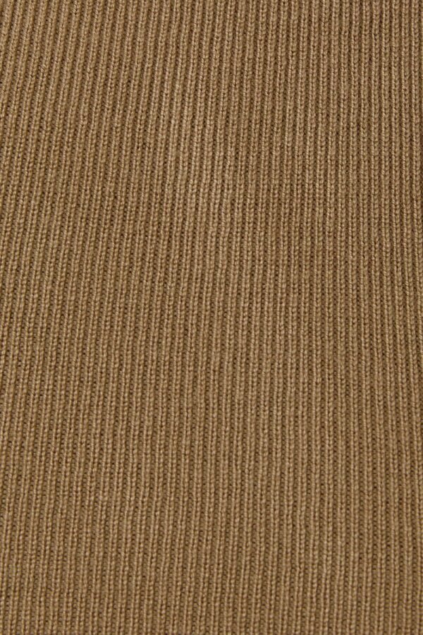 Sleeveless Knit Cropped Tank in Dijon - Image 9