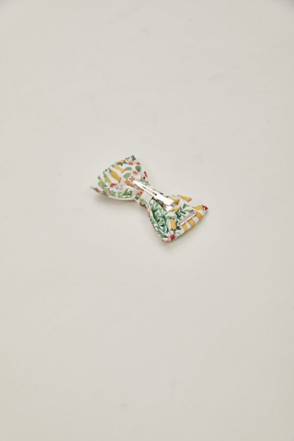 Bow Clip in Botany - Image 8