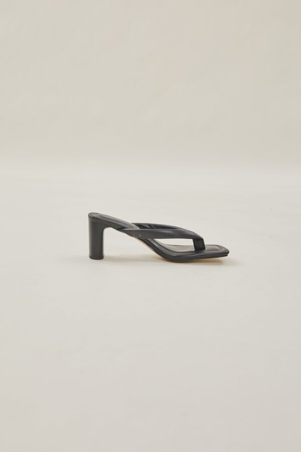 Mara Sandals in Black